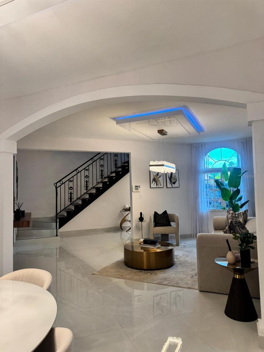 3 hab · 3 baños · DORADO — foto 3