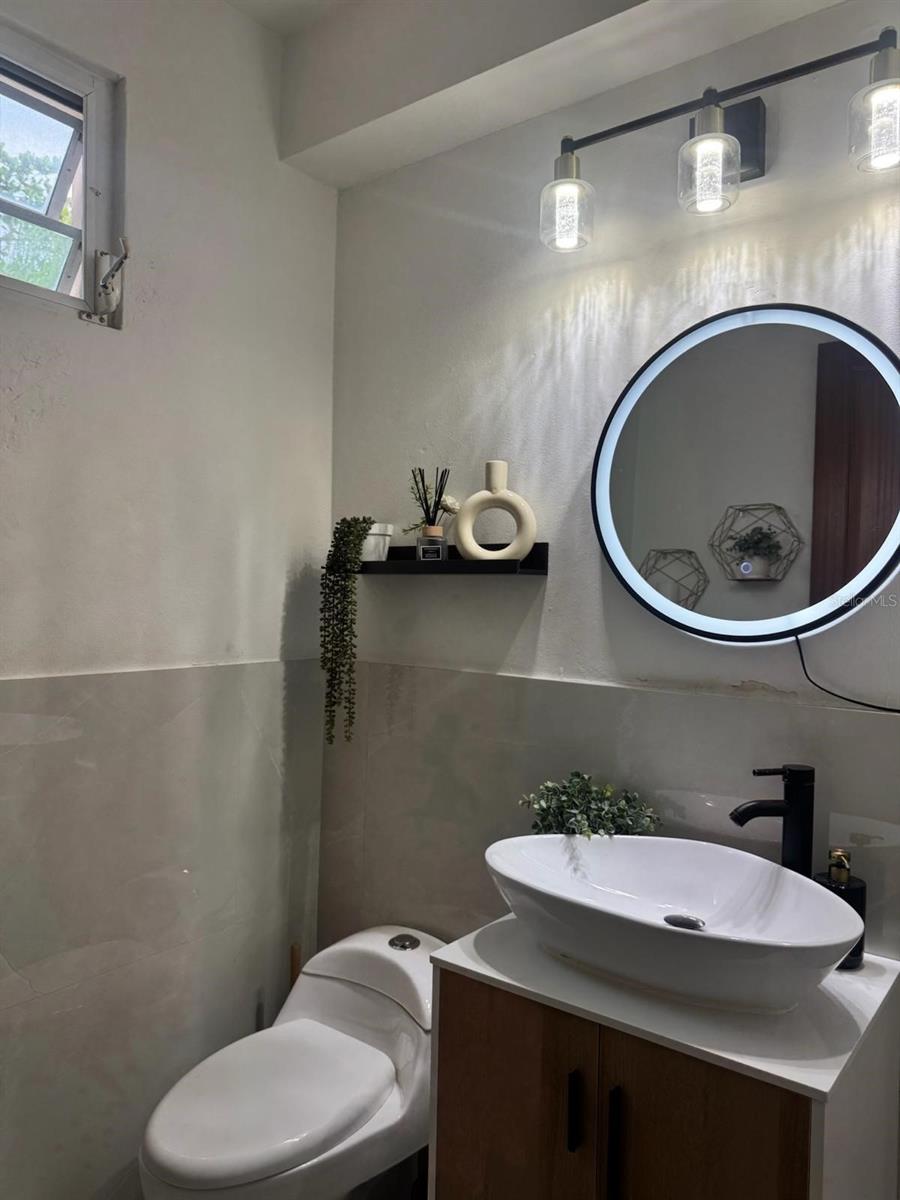 3 hab · 3 baños · DORADO — foto 8