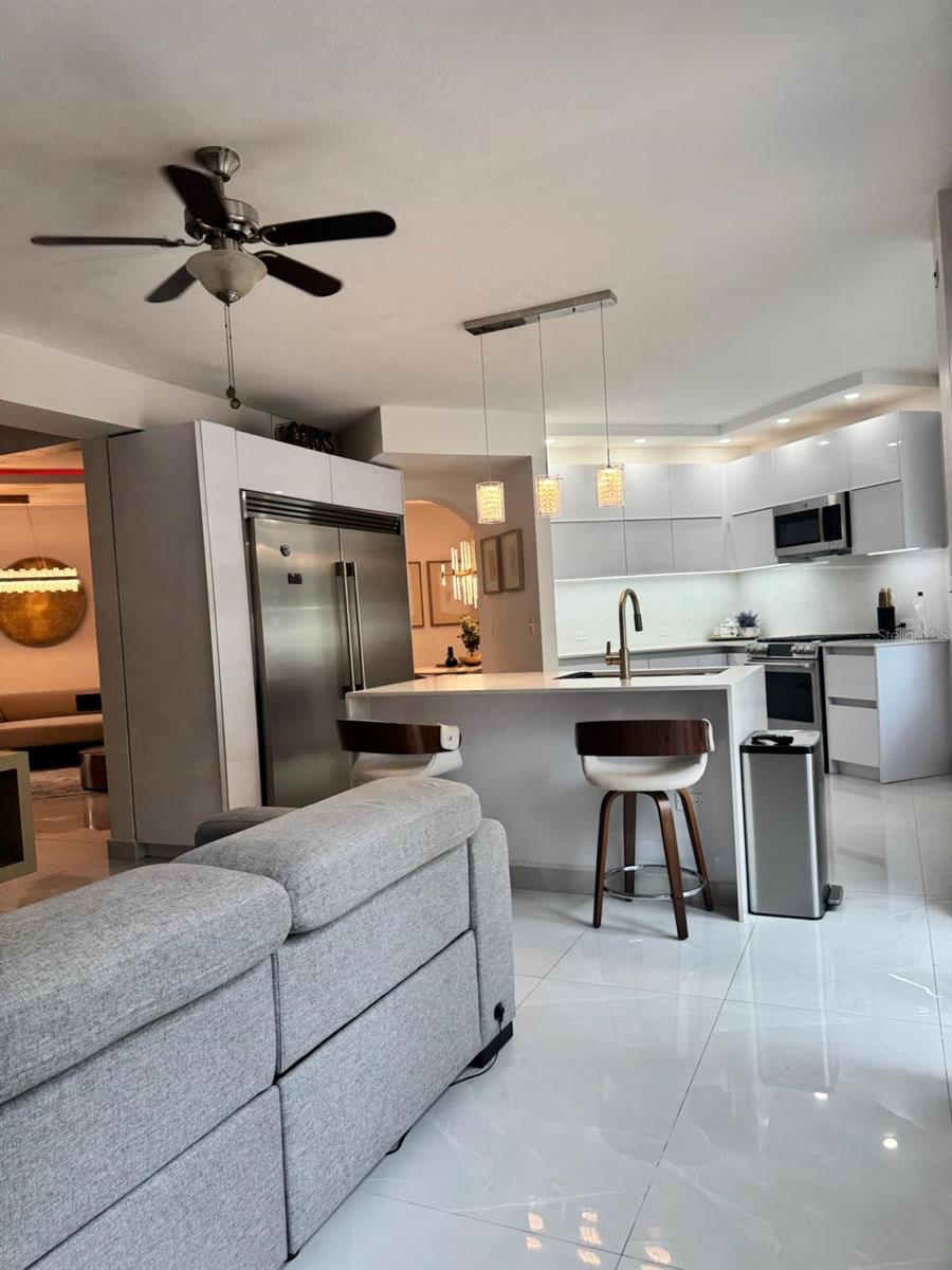 3 hab · 3 baños · DORADO — foto 10