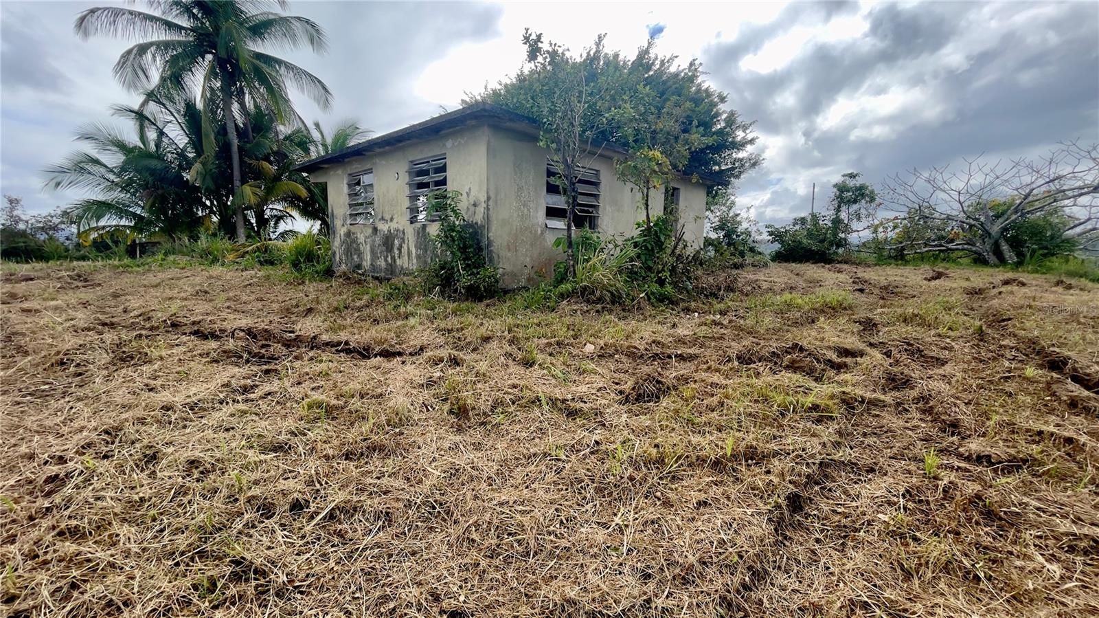 2 hab · 1 baños · YABUCOA