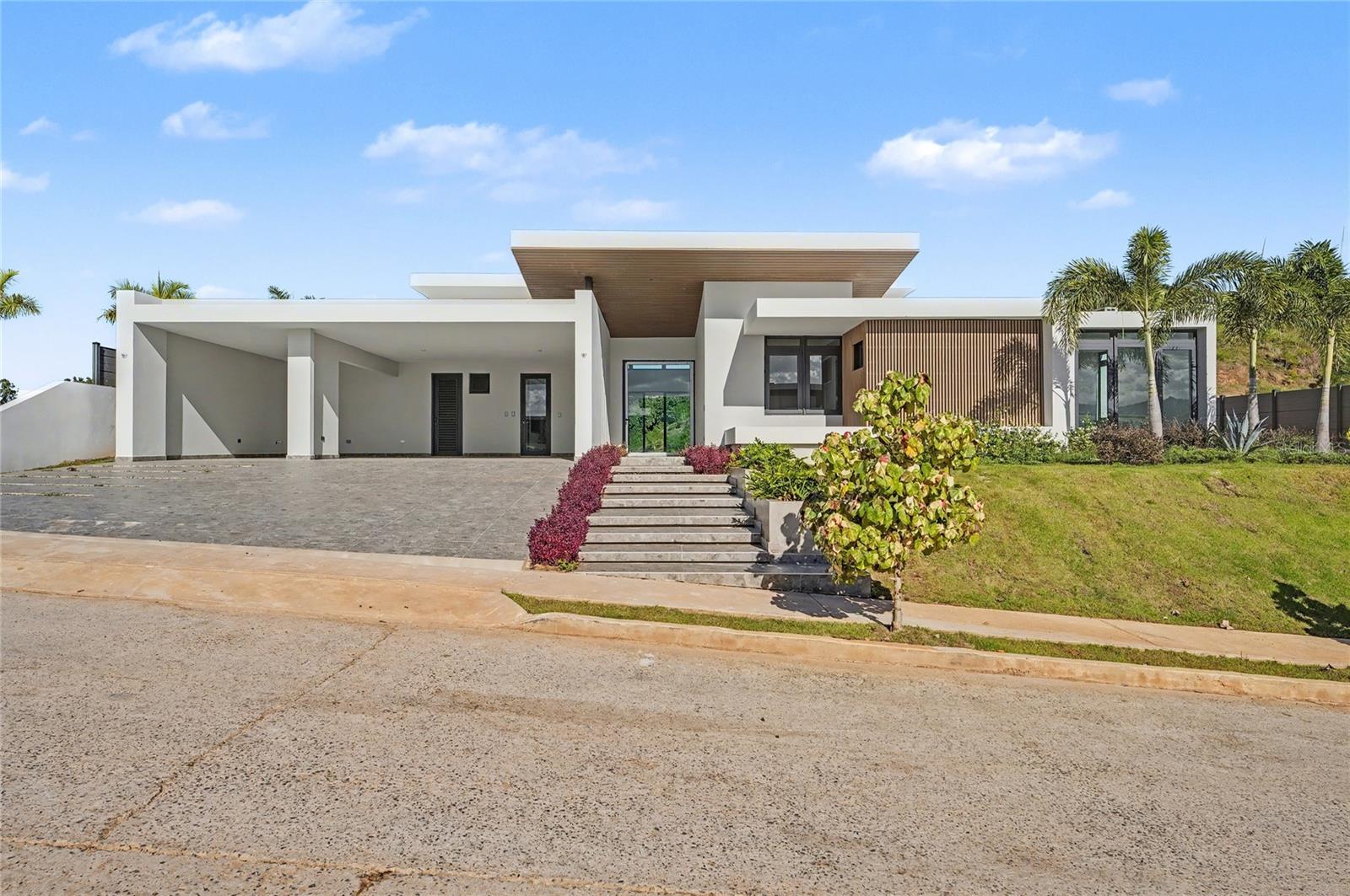 4 hab · 5 baños · GUAYNABO