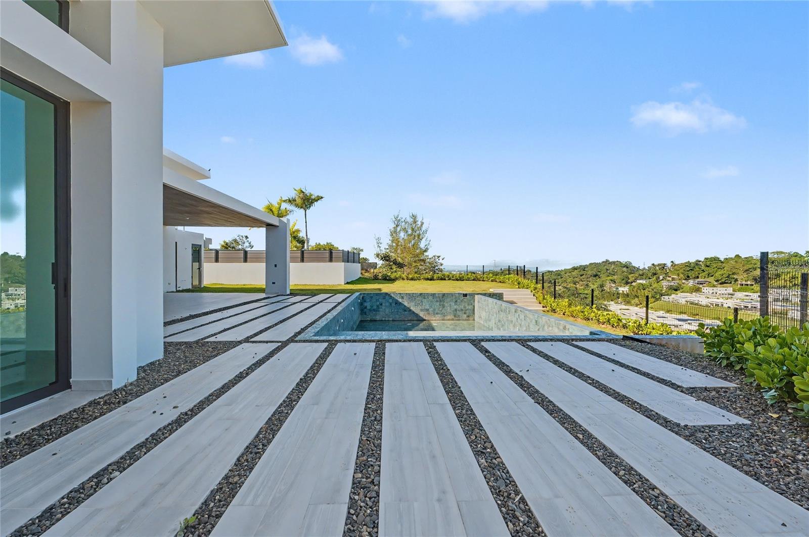 4 hab · 5 baños · GUAYNABO — foto 11
