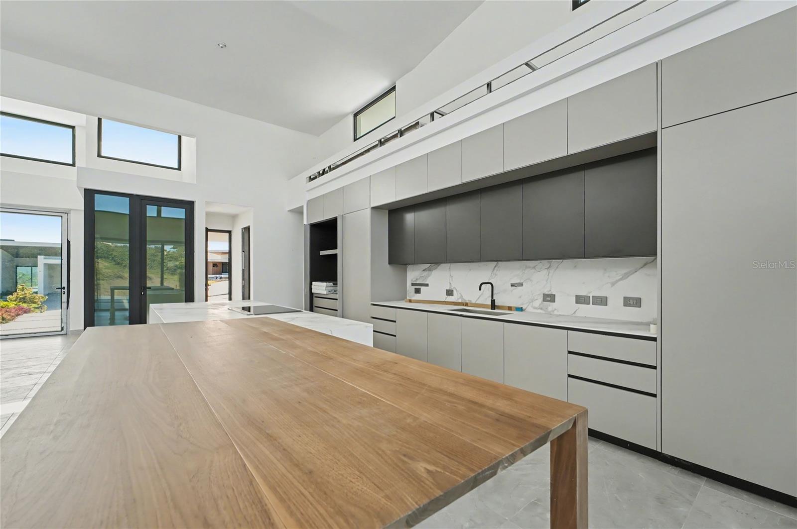 4 hab · 5 baños · GUAYNABO — foto 8