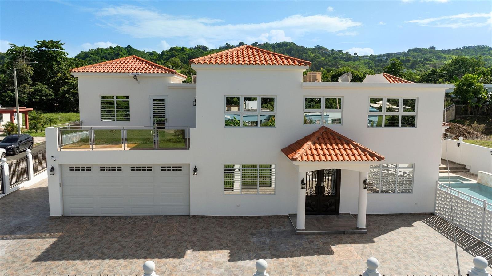 4 hab · 4 baños · RINCON