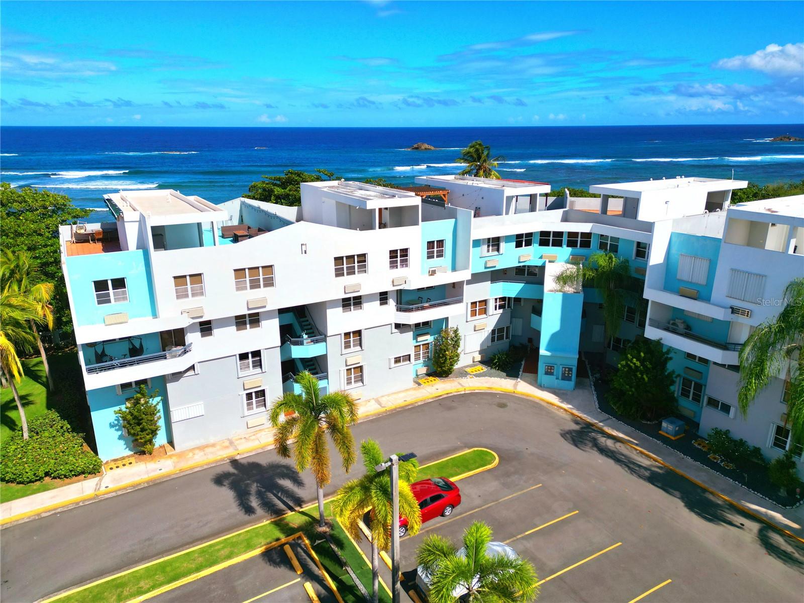 3 hab · 4 baños · VEGA BAJA