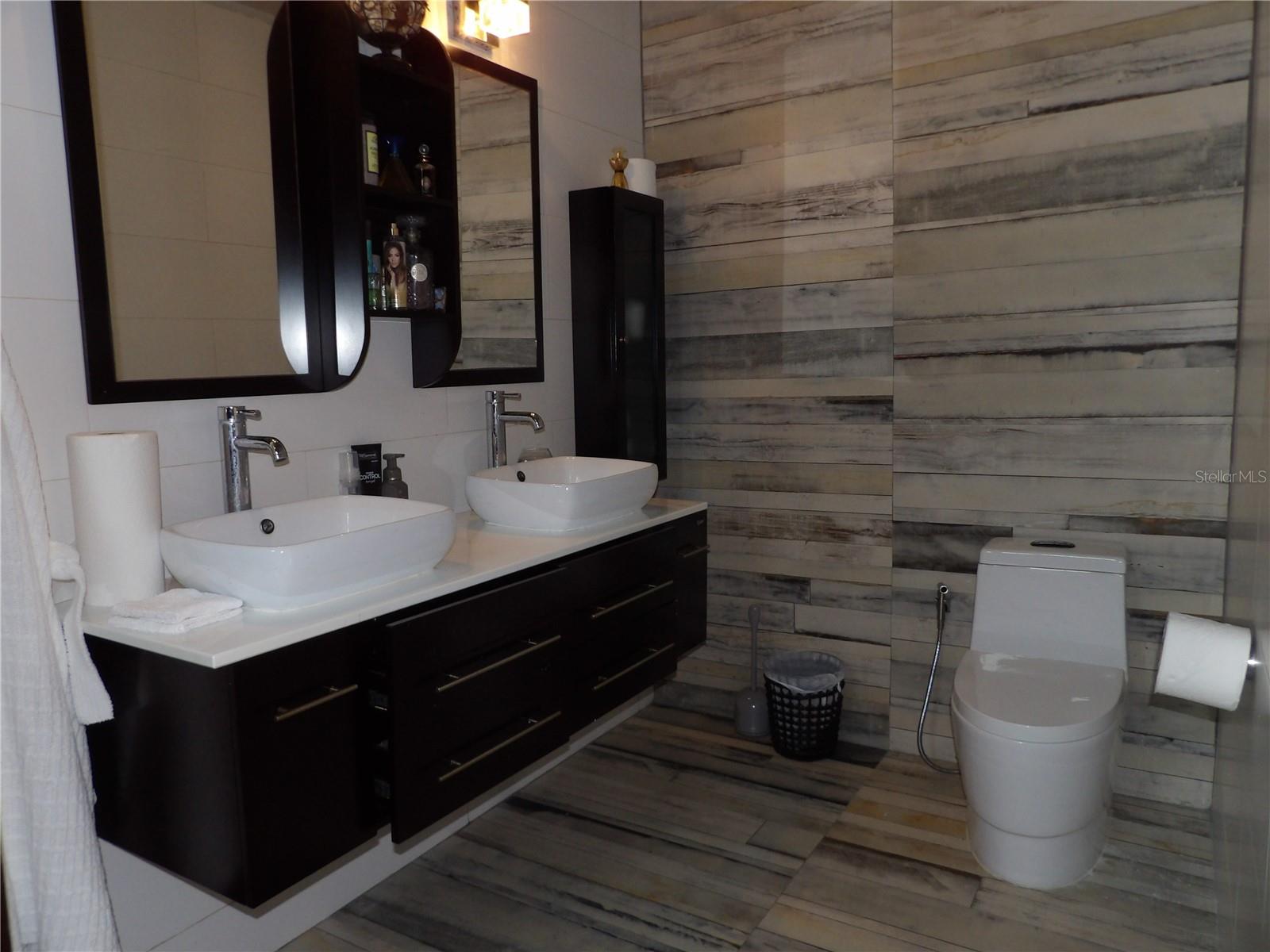 4 hab · 4 baños · DORADO — foto 11