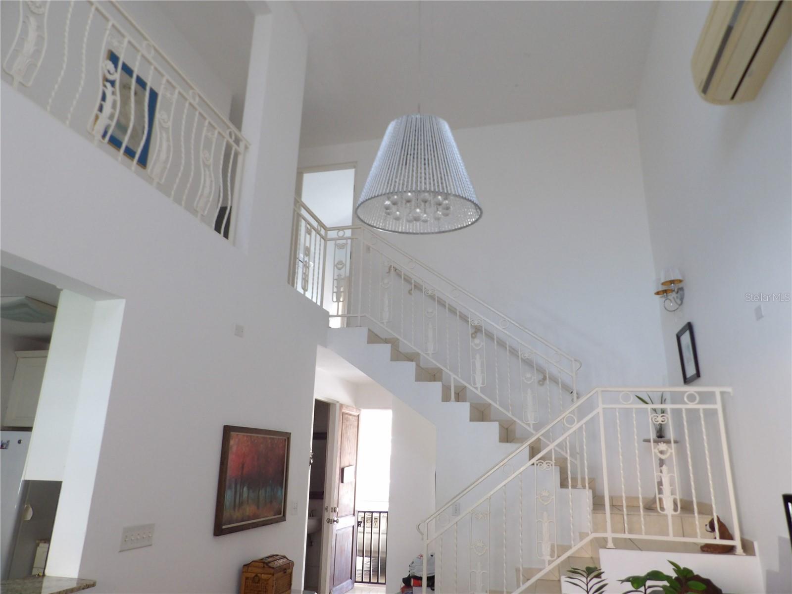 4 hab · 4 baños · DORADO — foto 5