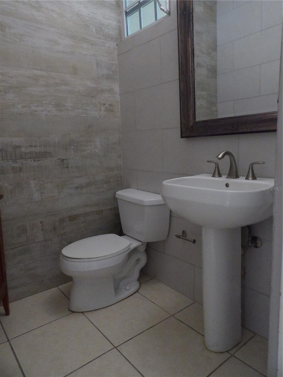 4 hab · 4 baños · DORADO — foto 9