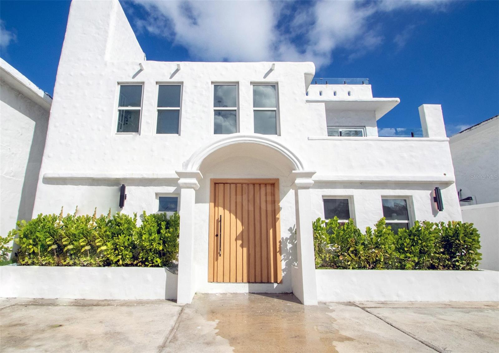 6 hab · 6 baños · SAN JUAN