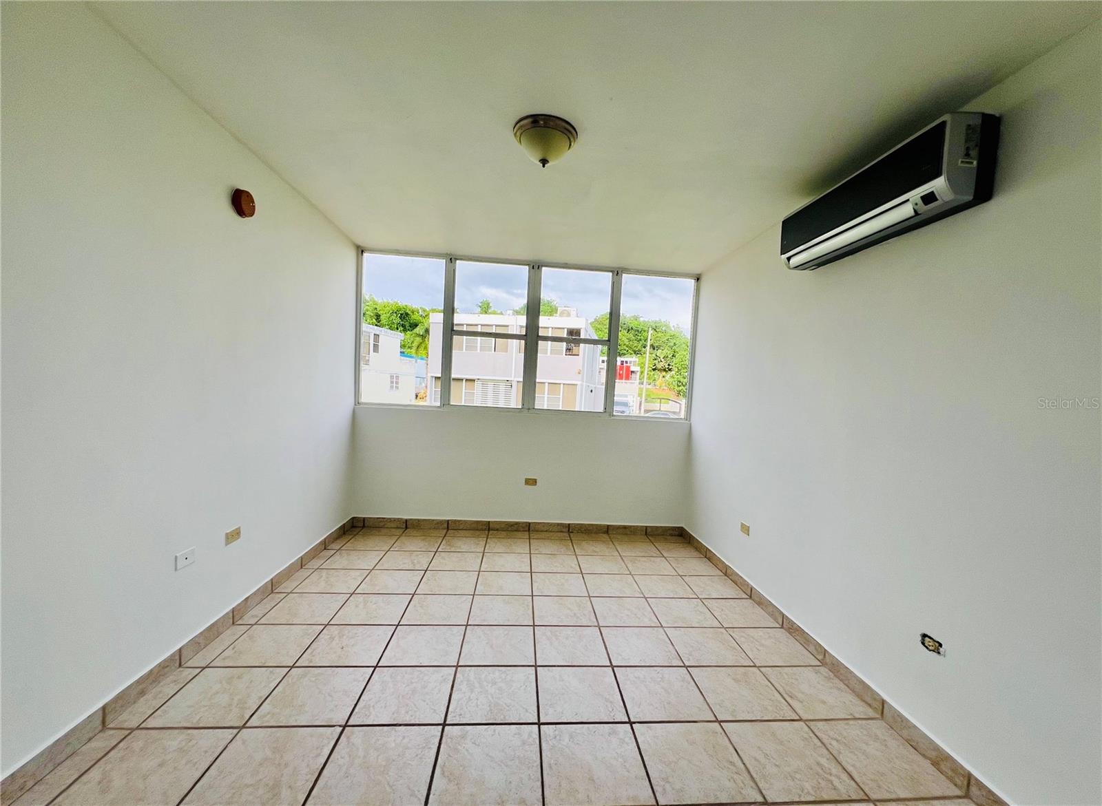 4 hab · 3 baños · DORADO — foto 11