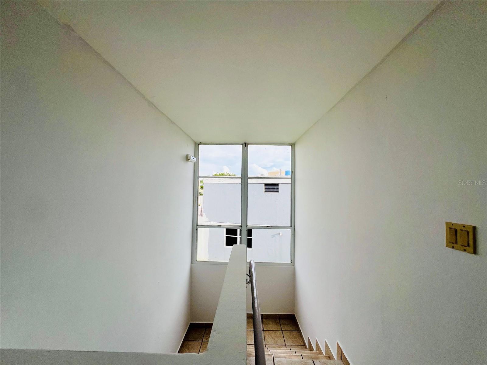 4 hab · 3 baños · DORADO — foto 4