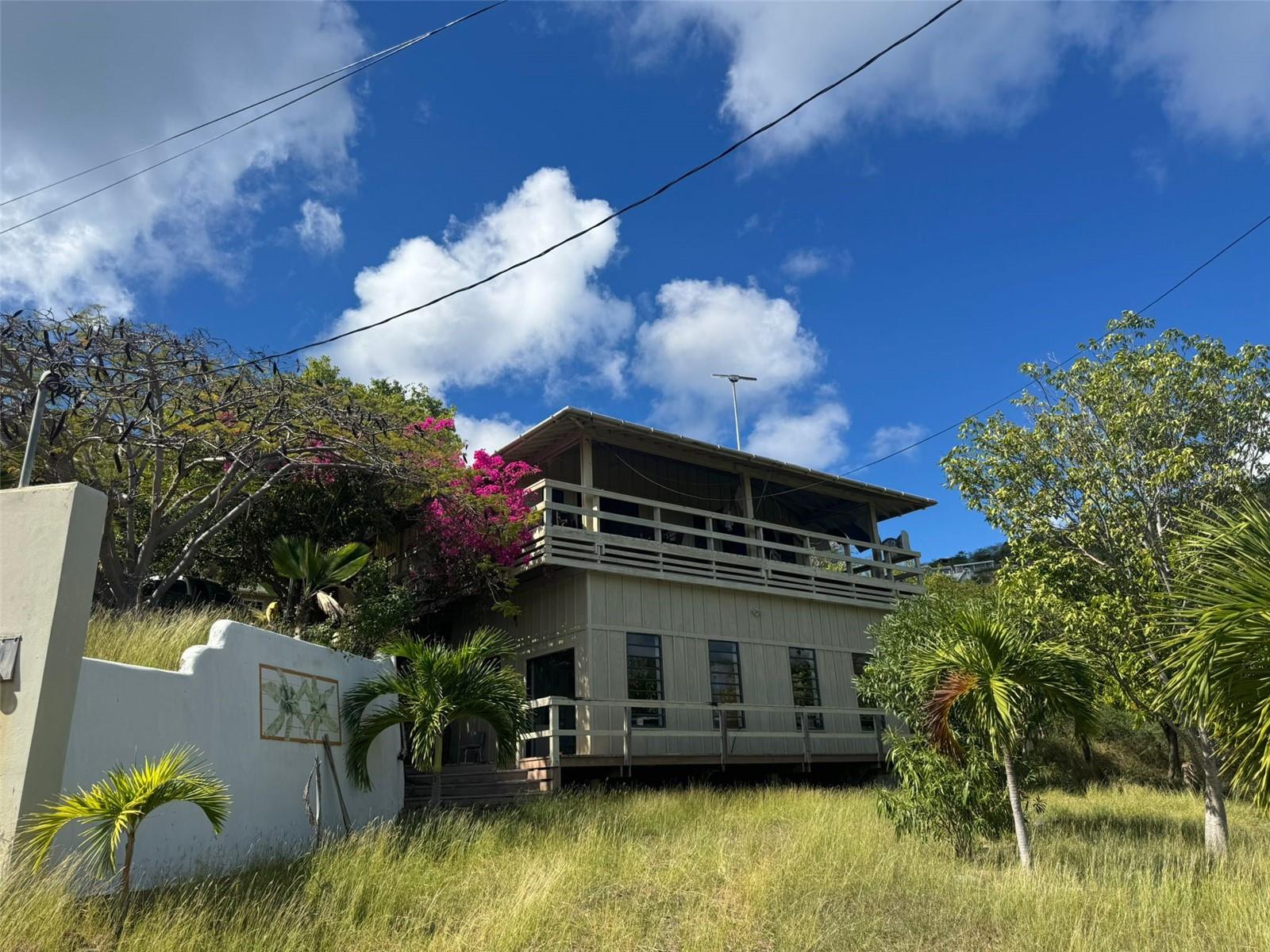 2 hab · 3 baños · CULEBRA