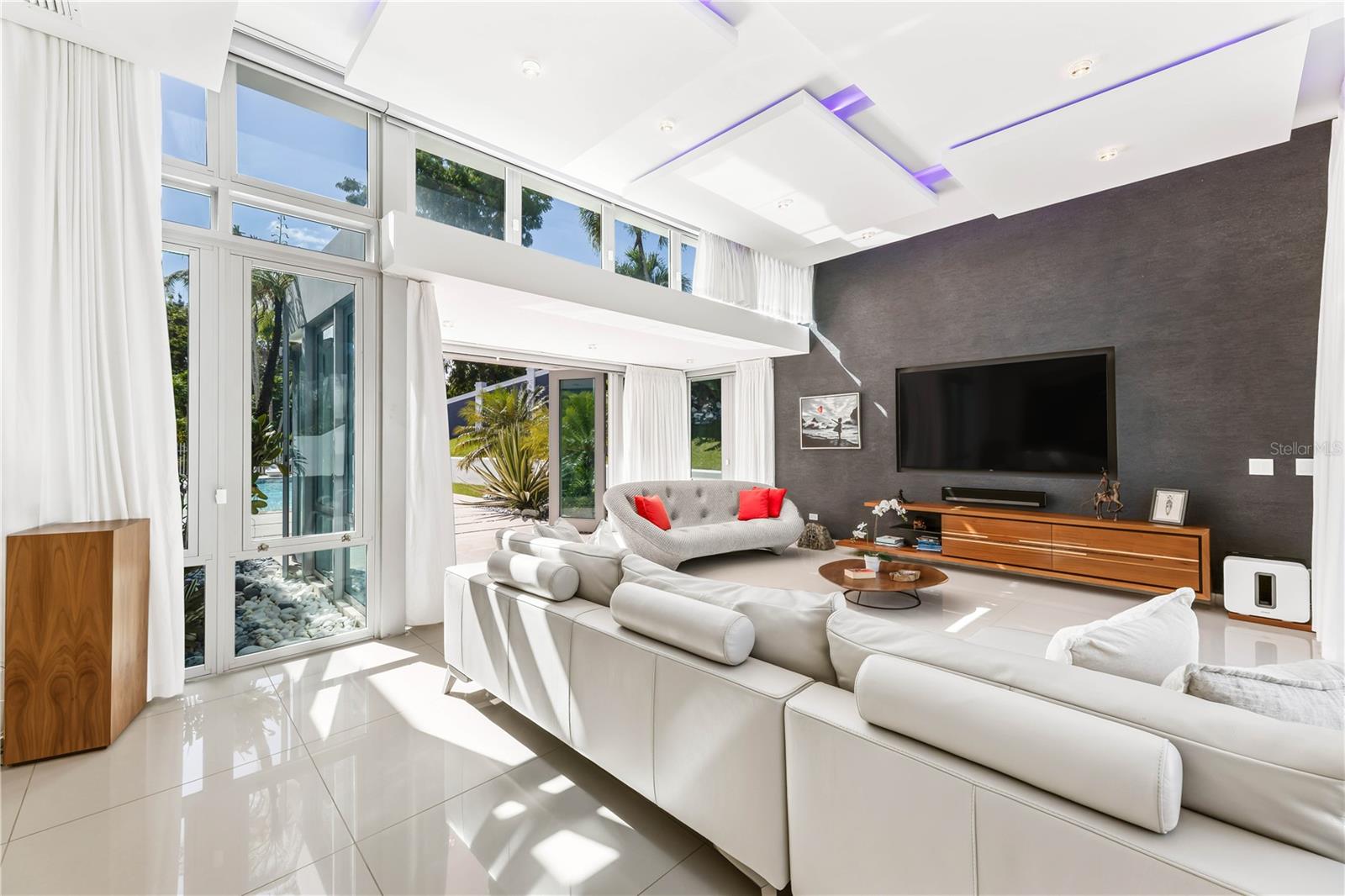 5 hab · 6 baños · GUAYNABO — foto 4