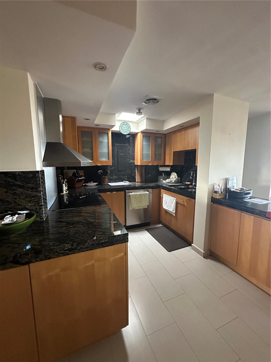 6 hab · 5 baños · GUAYNABO — foto 4