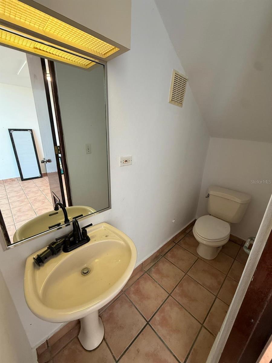 4 hab · 5 baños · DORADO — foto 12