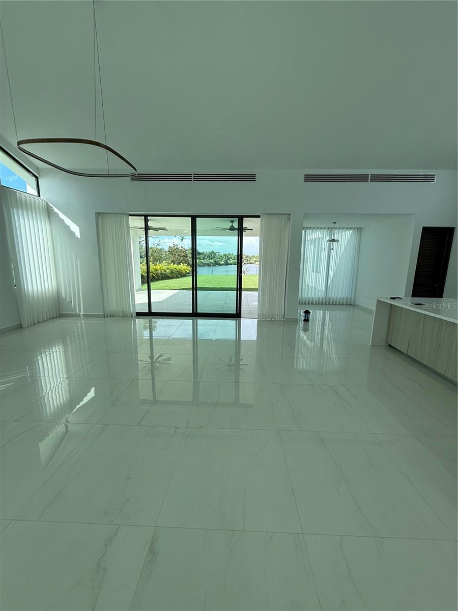 5 hab · 6 baños · DORADO — foto 11