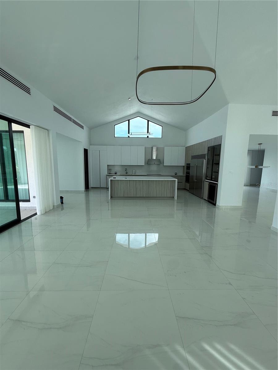 5 hab · 6 baños · DORADO — foto 4