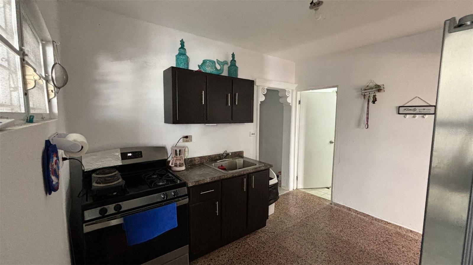 4 hab · 2 baños · ARECIBO — foto 5