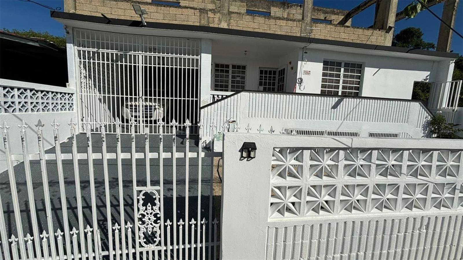 4 hab · 2 baños · ARECIBO — foto 9