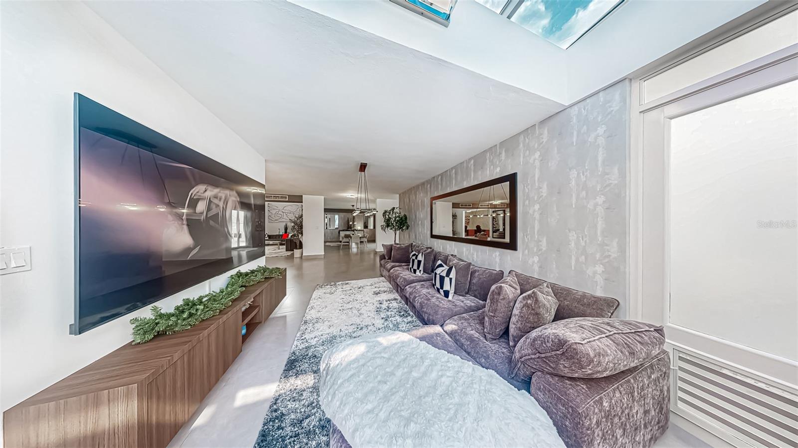 4 hab · 6 baños · DORADO — foto 10