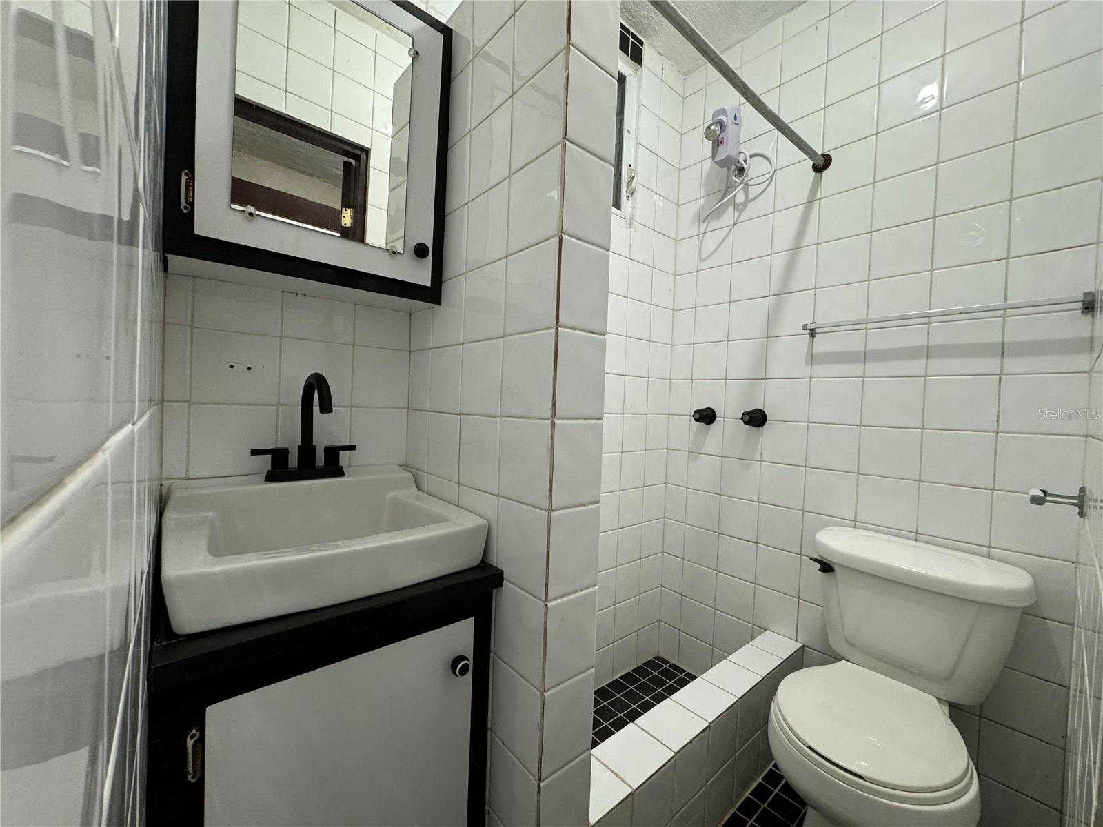 1 hab · 1 baños · TOA BAJA — foto 6