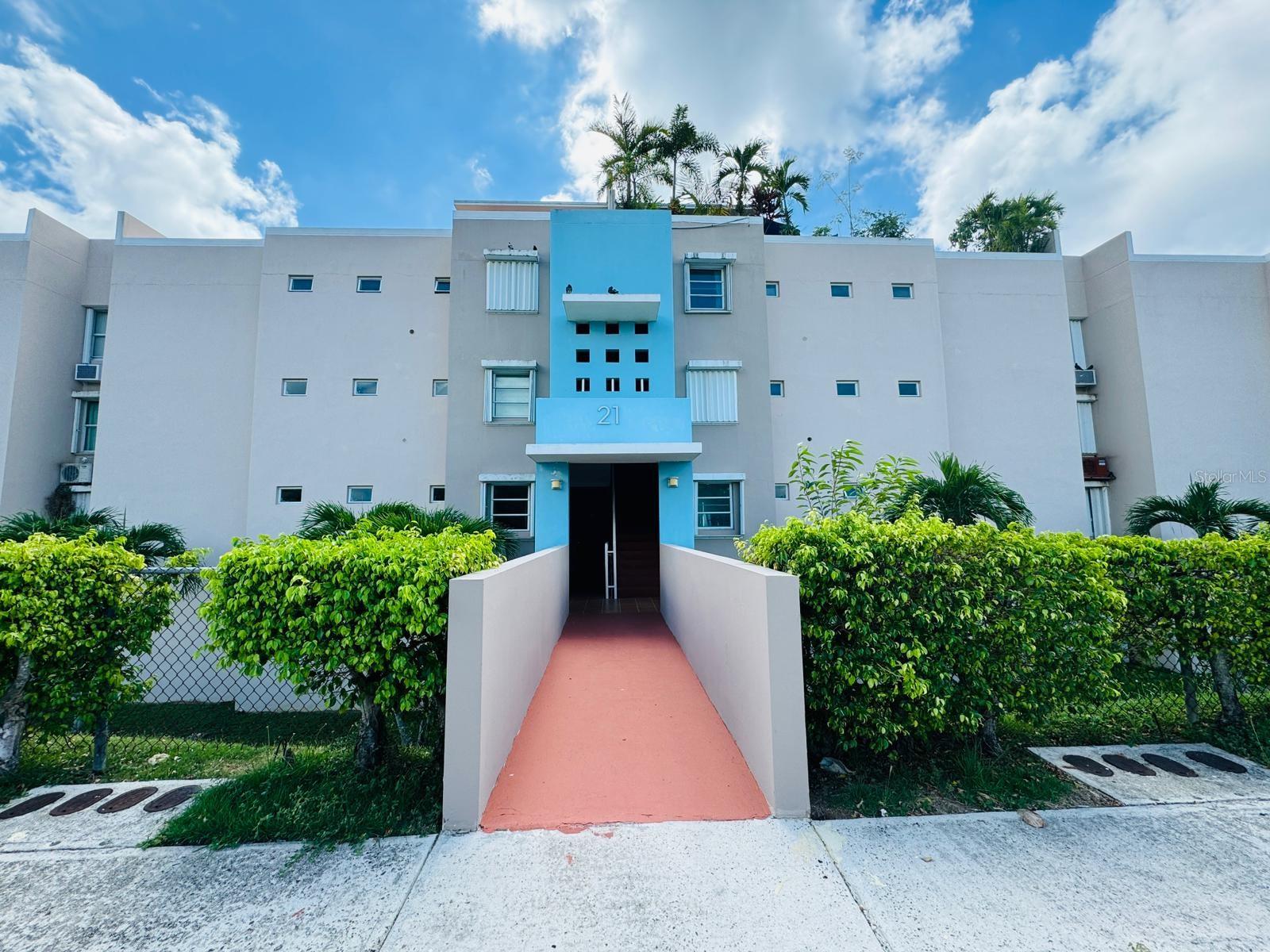 3 hab · 2 baños · MAUNABO