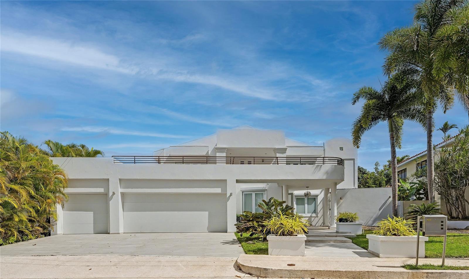 5 hab · 8 baños · SAN JUAN