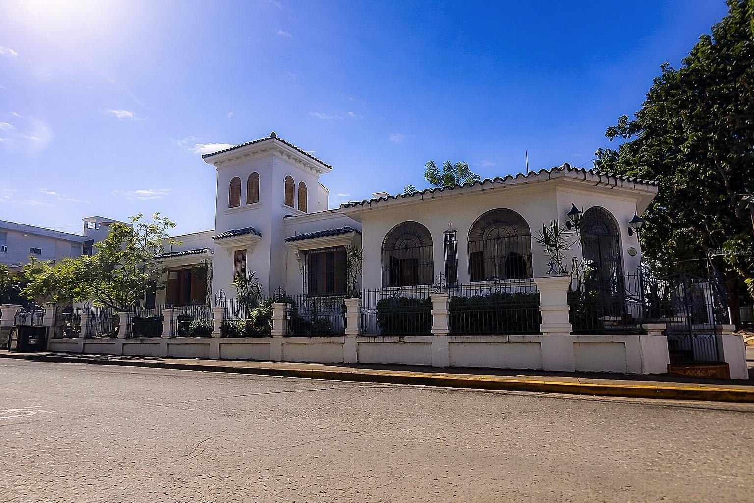 4 hab · 3 baños · MAYAGUEZ