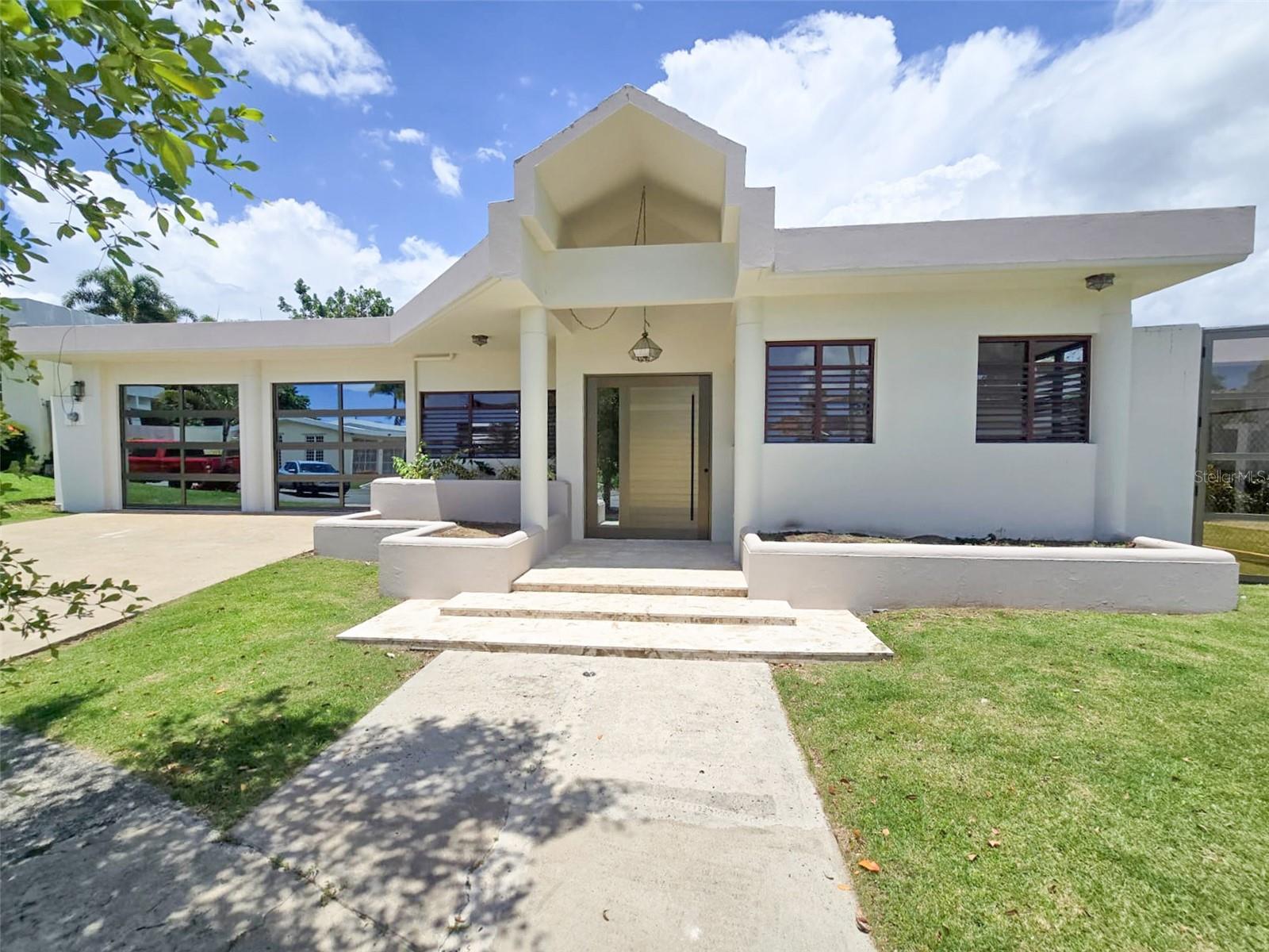 4 hab · 3 baños · MAYAGUEZ — foto 2