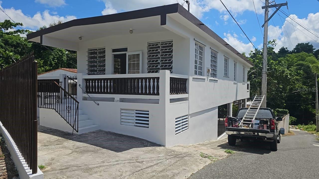 2 hab · 1 baños · SABANA GRANDE