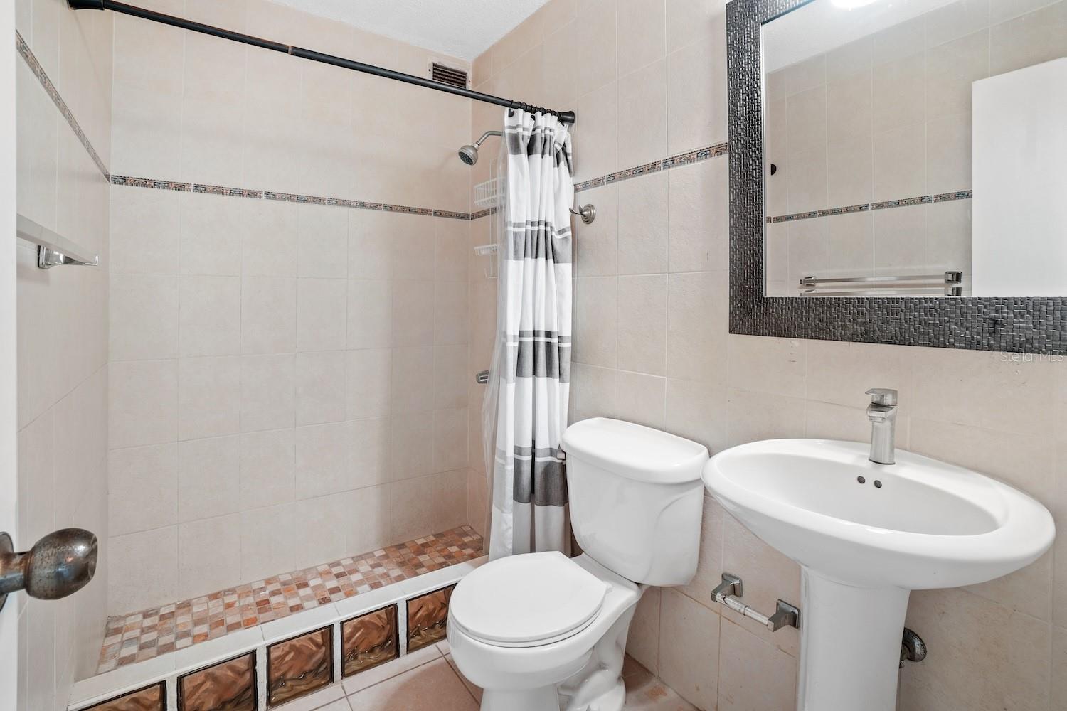 3 hab · 2 baños · CAROLINA — foto 9