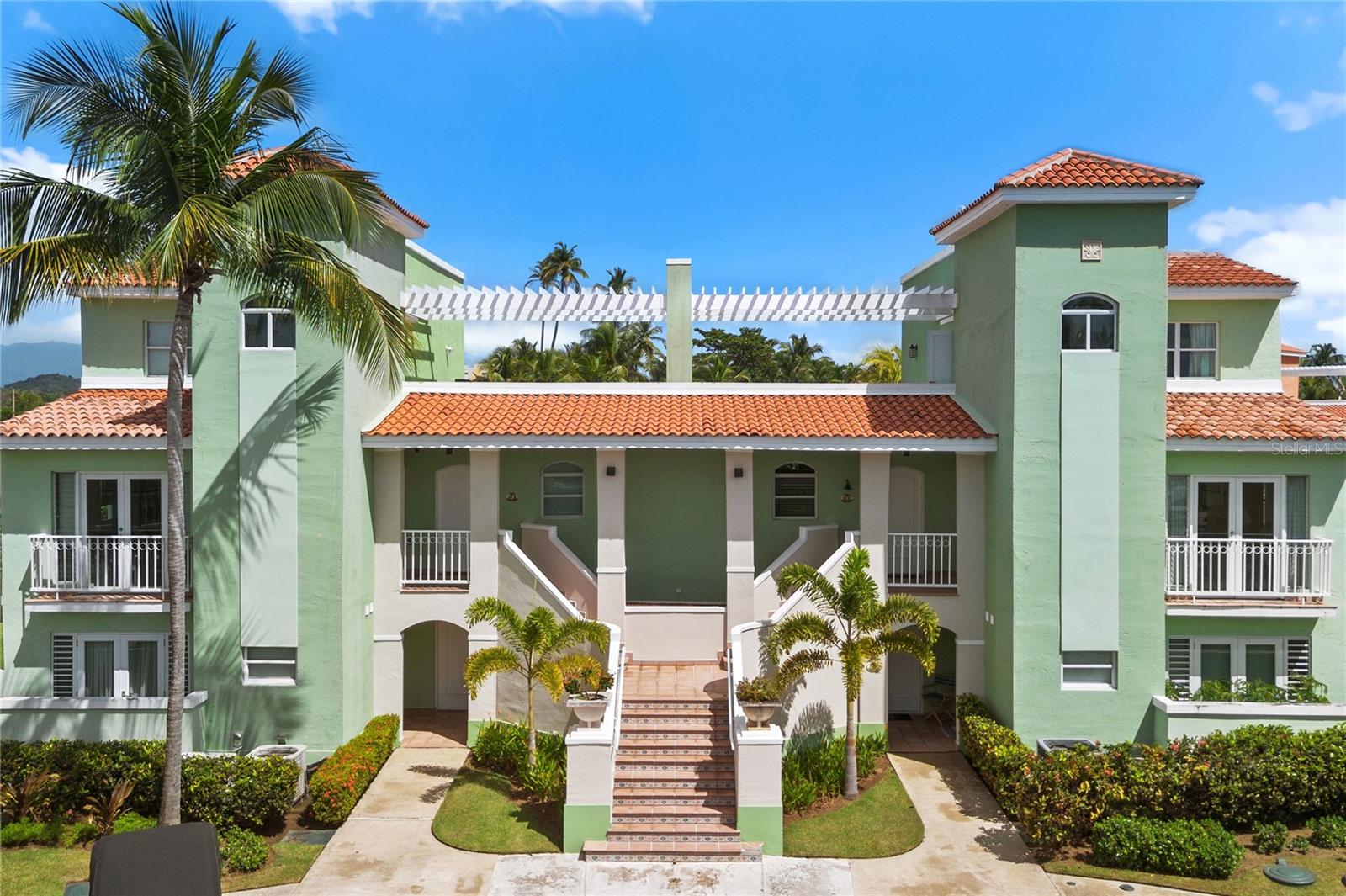 3 hab · 3 baños · HUMACAO