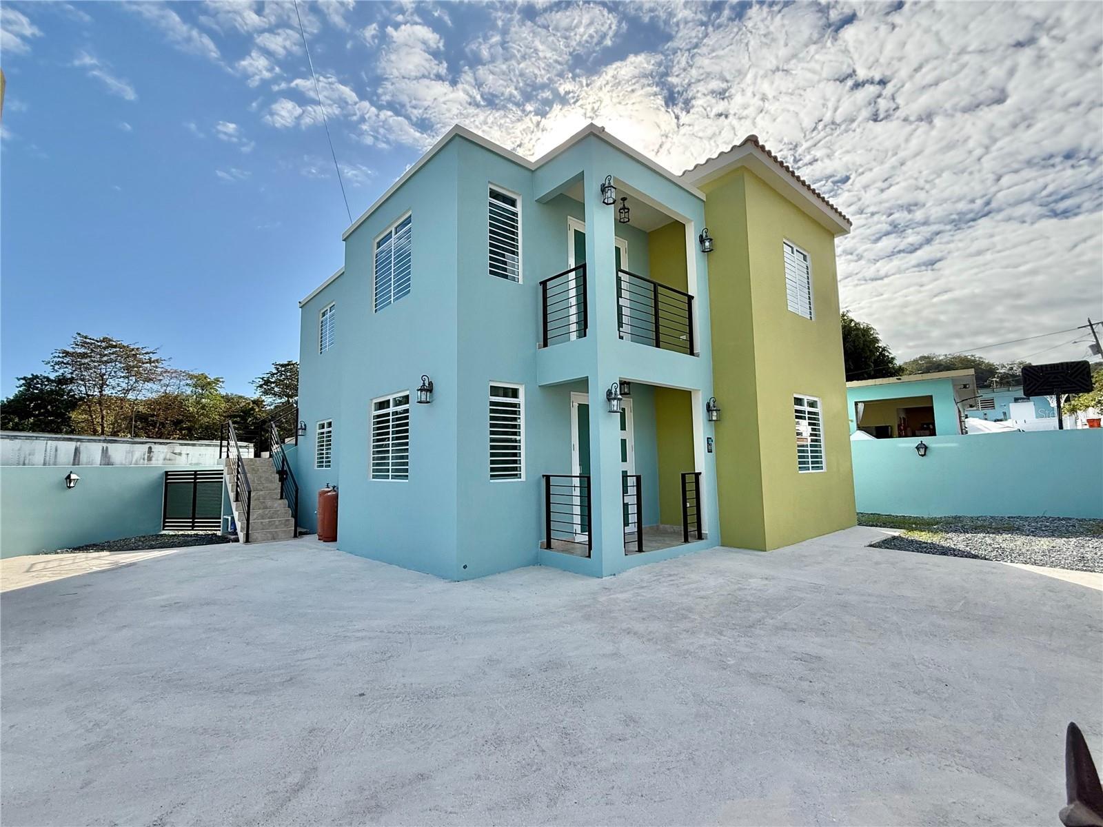 4 hab · 2 baños · RINCON