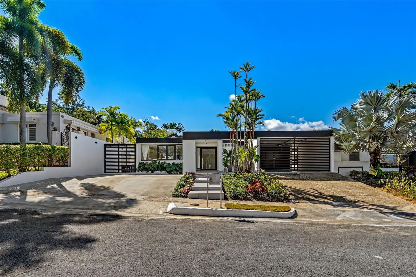 4 hab · 4 baños · GUAYNABO
