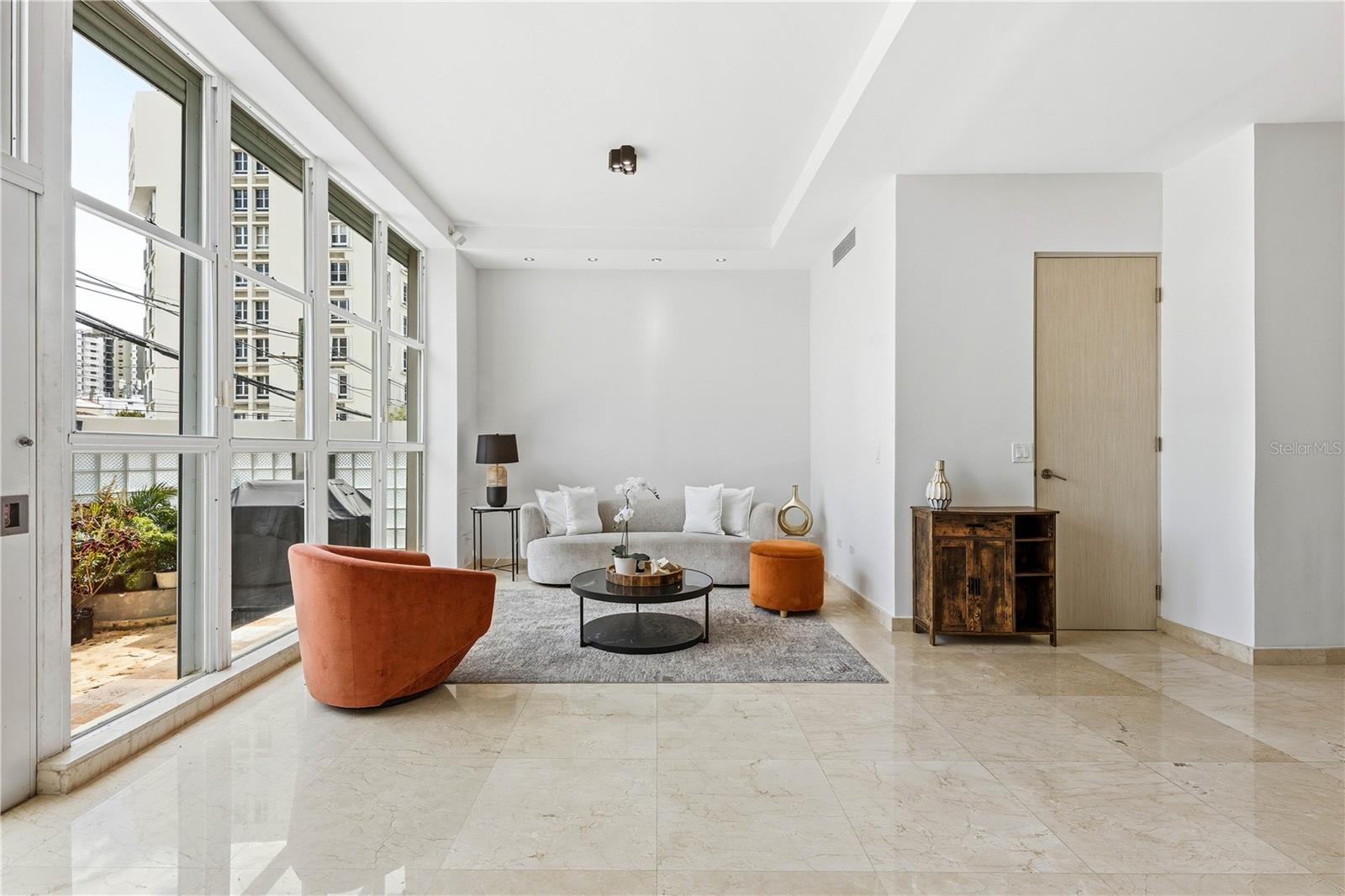 4 hab · 5 baños · SAN JUAN — foto 2