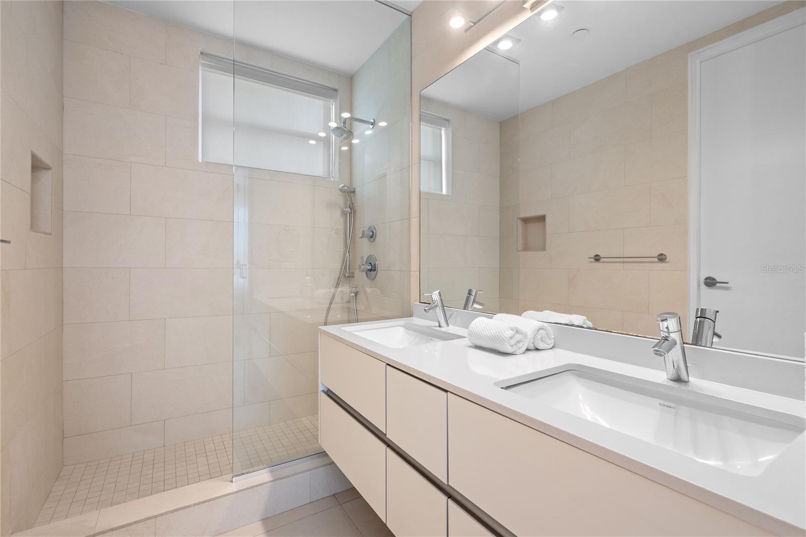 2 hab · 3 baños · SAN JUAN — foto 12