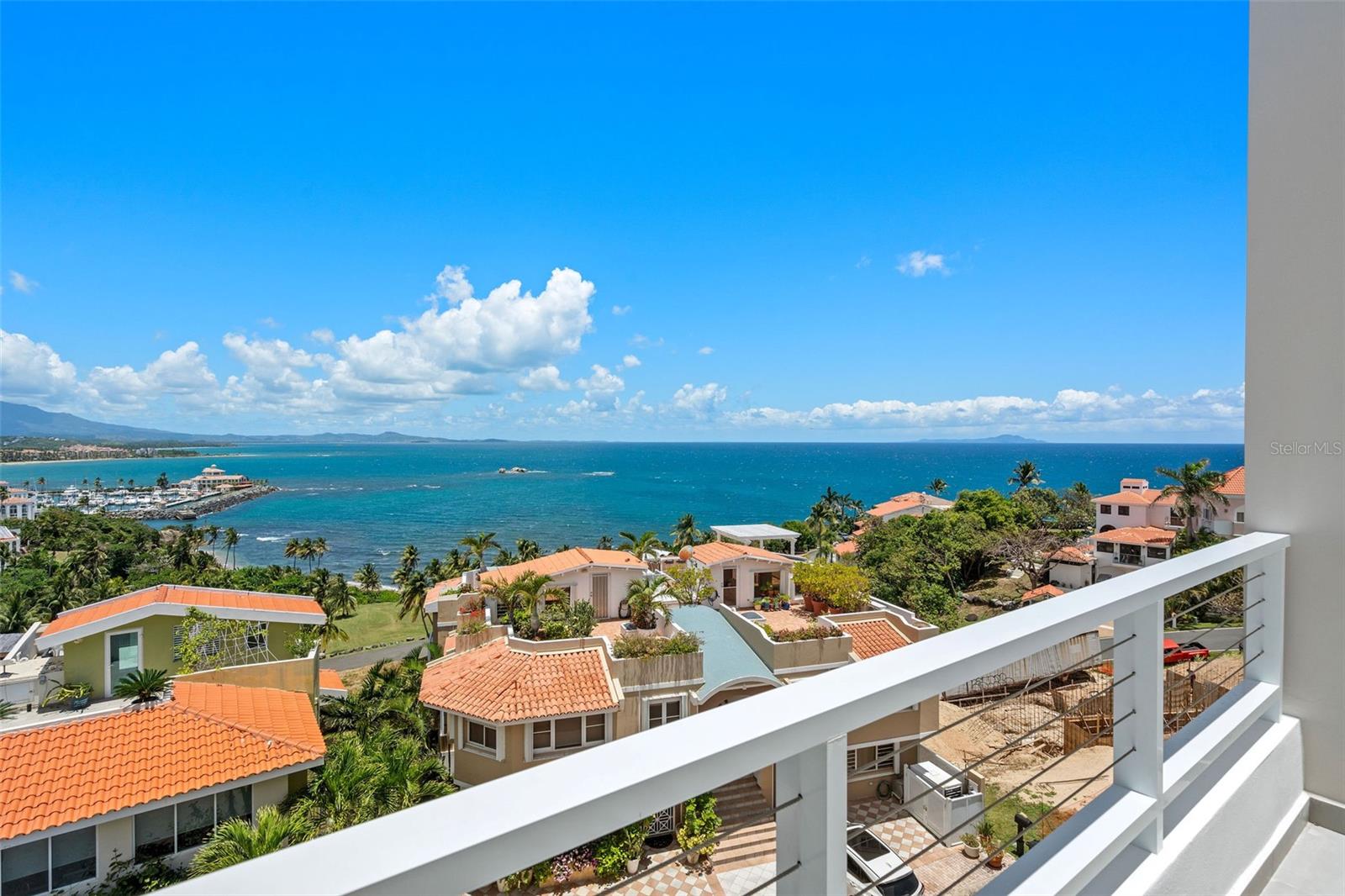 4 hab · 6 baños · HUMACAO