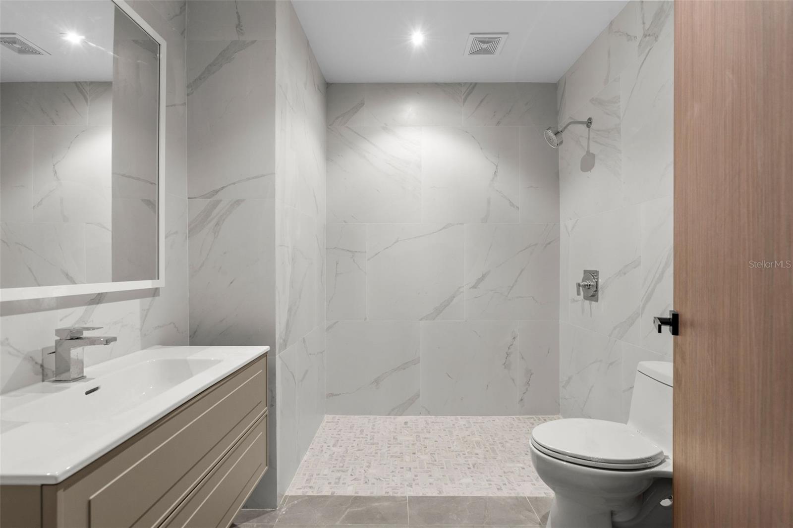4 hab · 6 baños · HUMACAO — foto 10