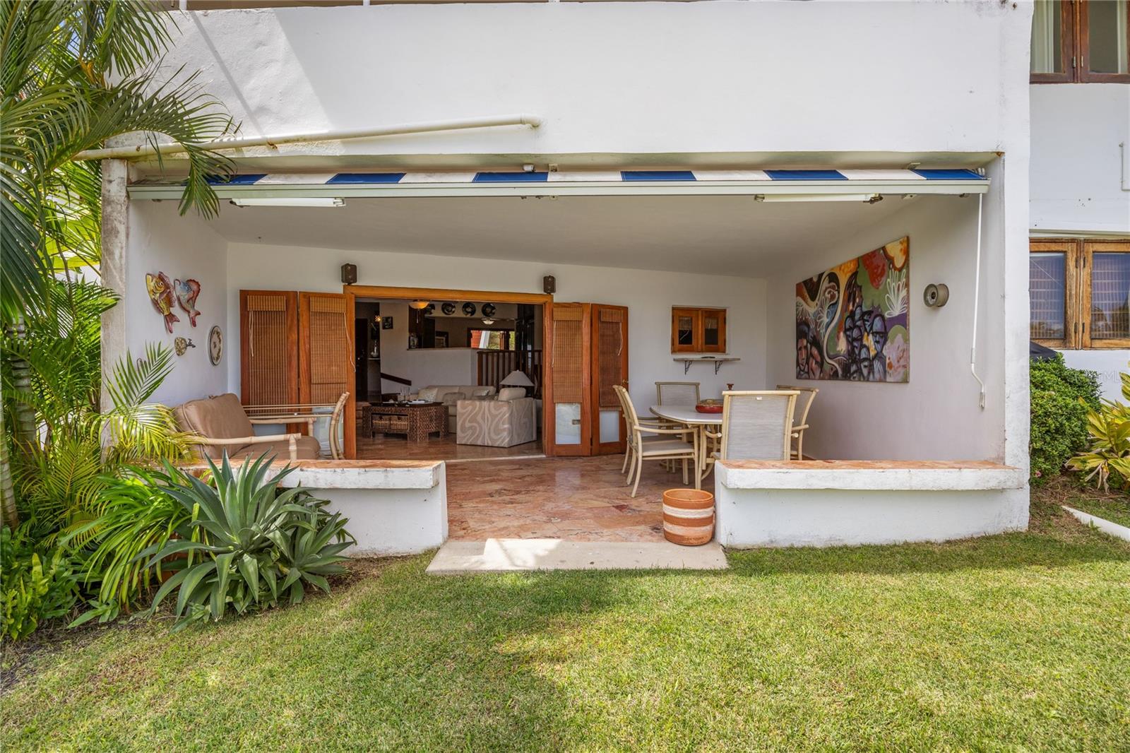 2 hab · 3 baños · RIO GRANDE