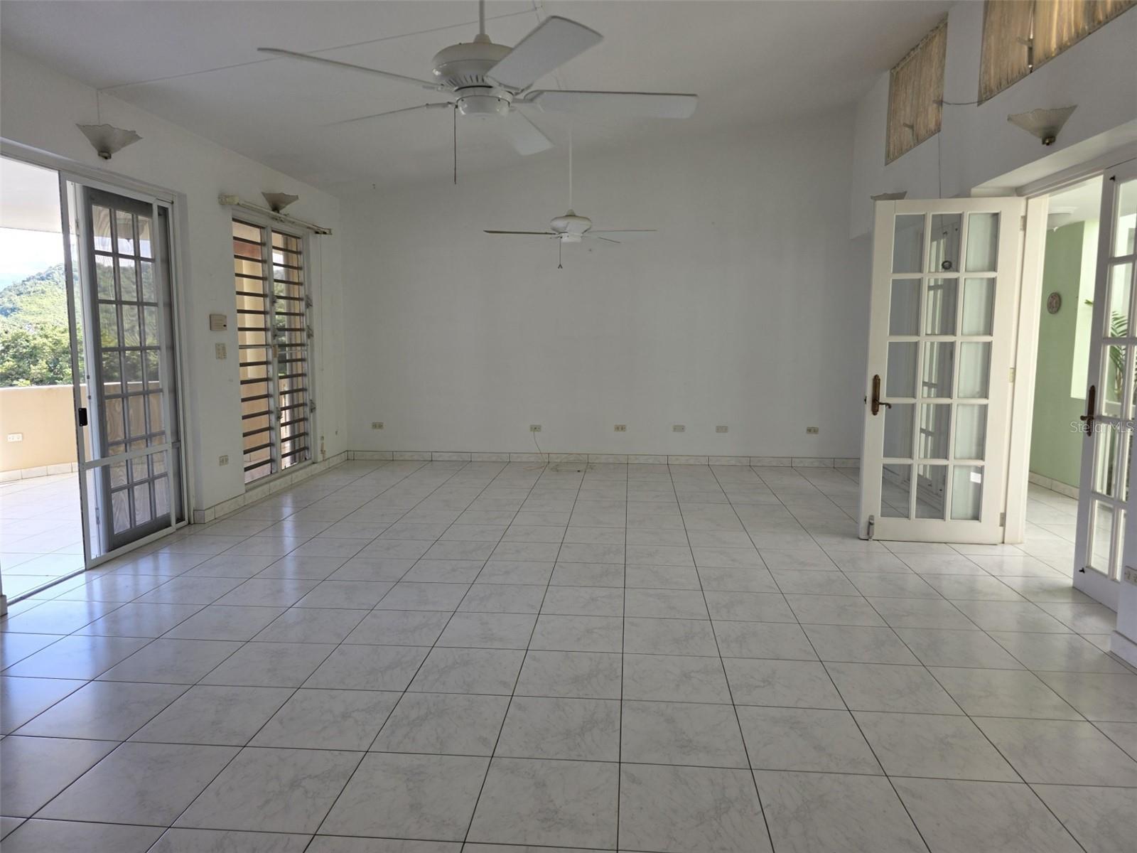 5 hab · 6 baños · CAGUAS — foto 4