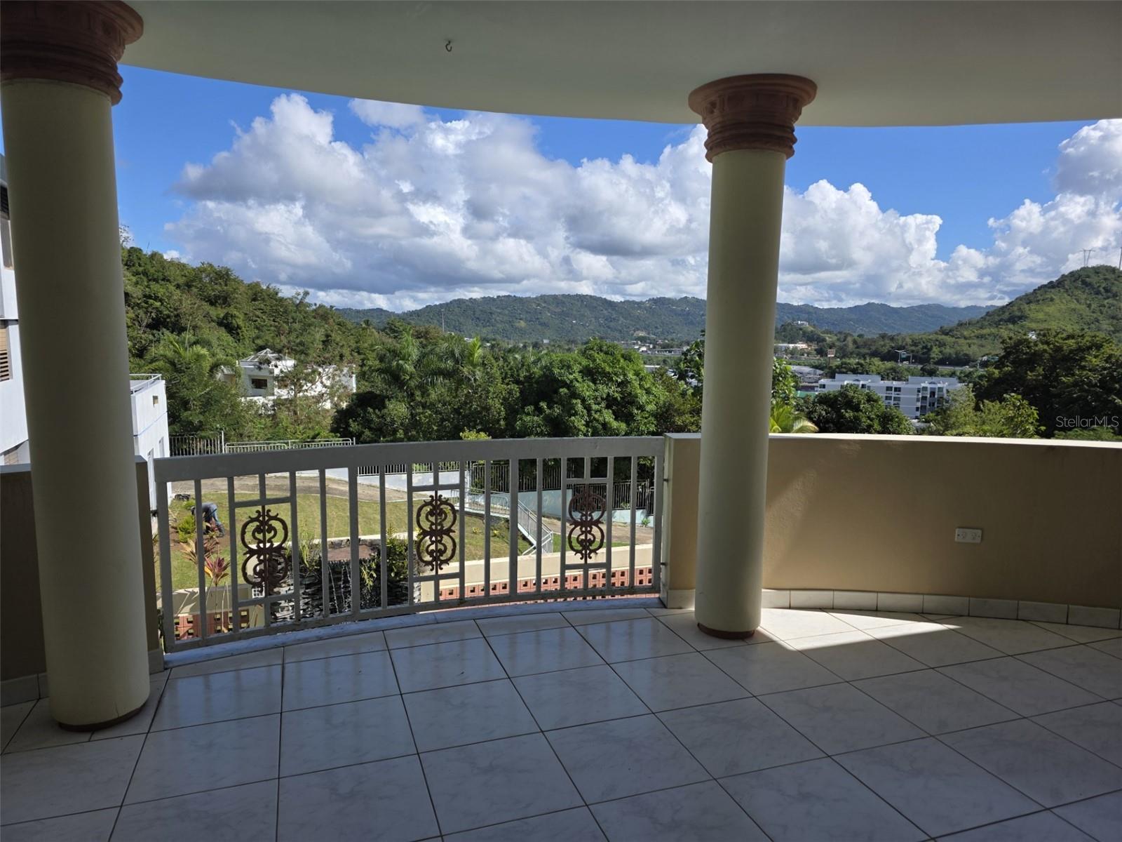 5 hab · 6 baños · CAGUAS — foto 5