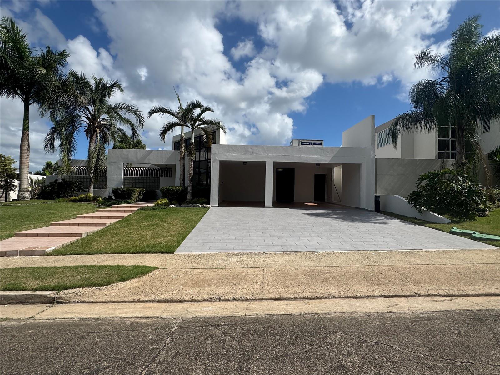5 hab · 3 baños · CAGUAS