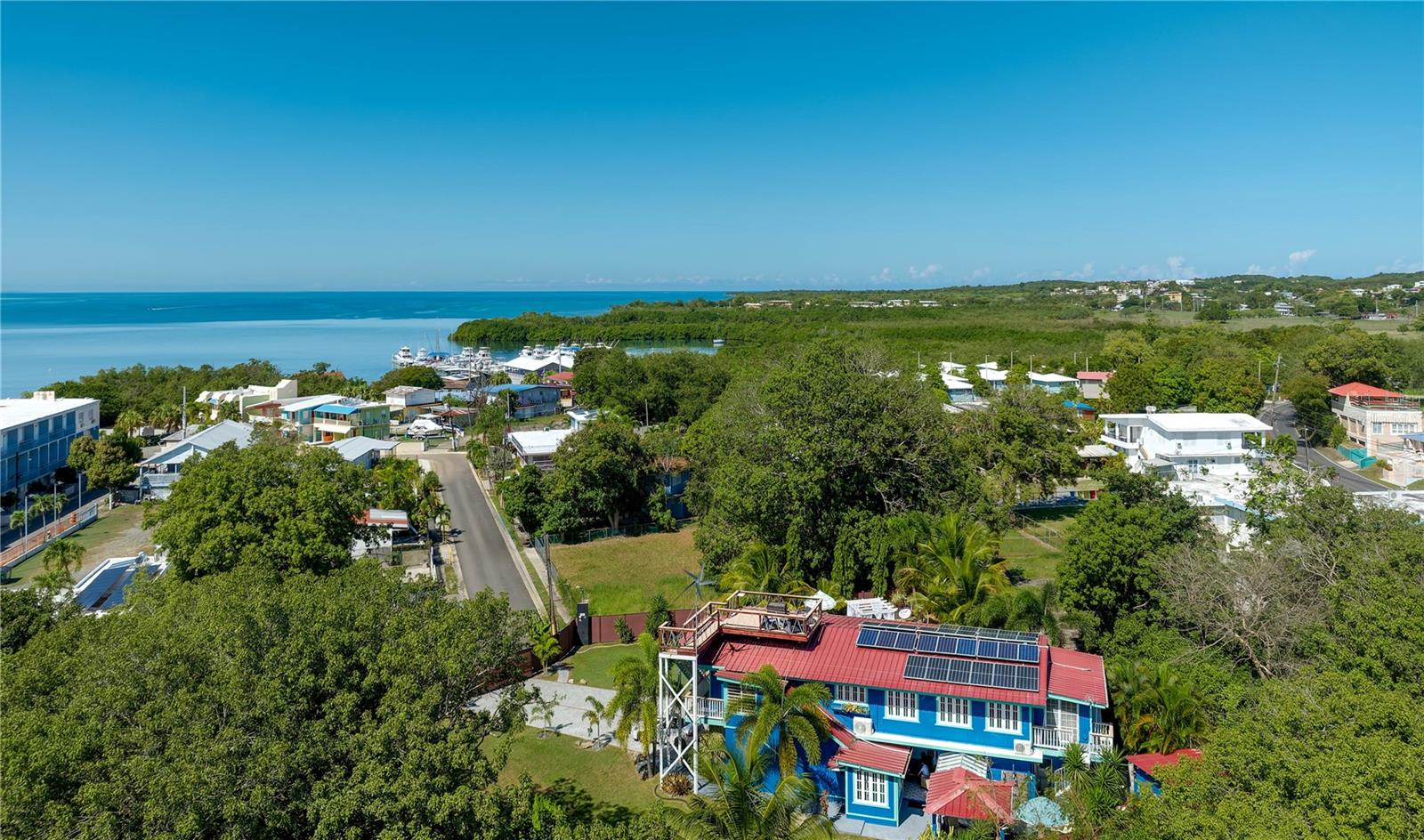 5 hab · 4 baños · CABO ROJO