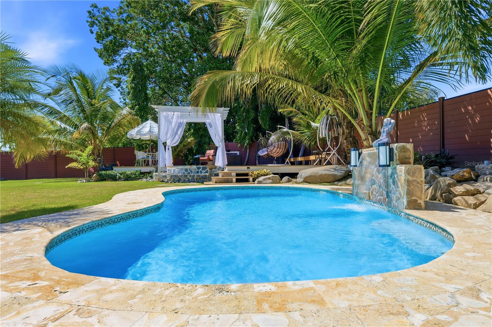5 hab · 4 baños · CABO ROJO — foto 4
