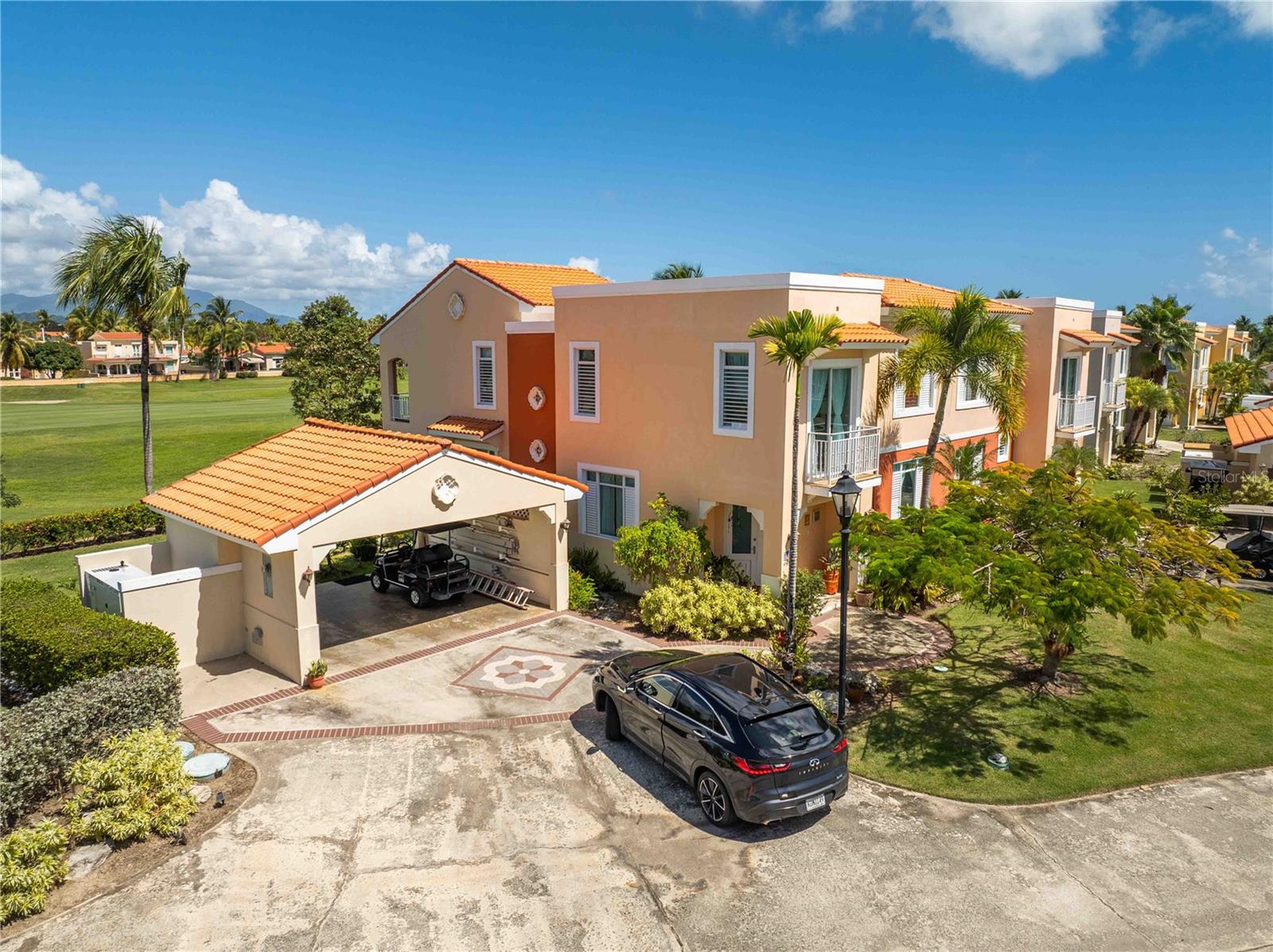 4 hab · 4 baños · HUMACAO