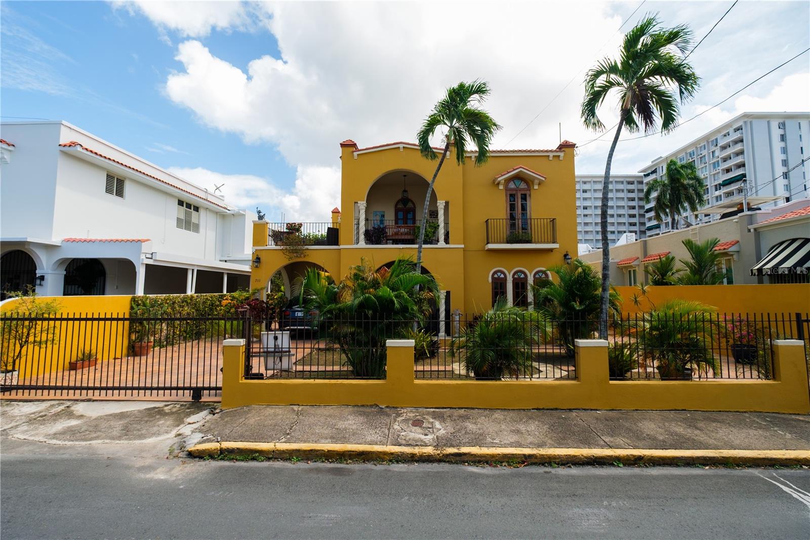 8 hab · 5 baños · SAN JUAN