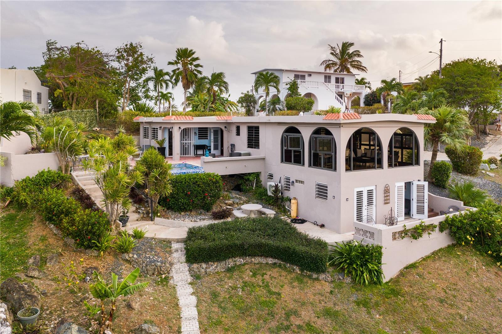 3 hab · 4 baños · VIEQUES