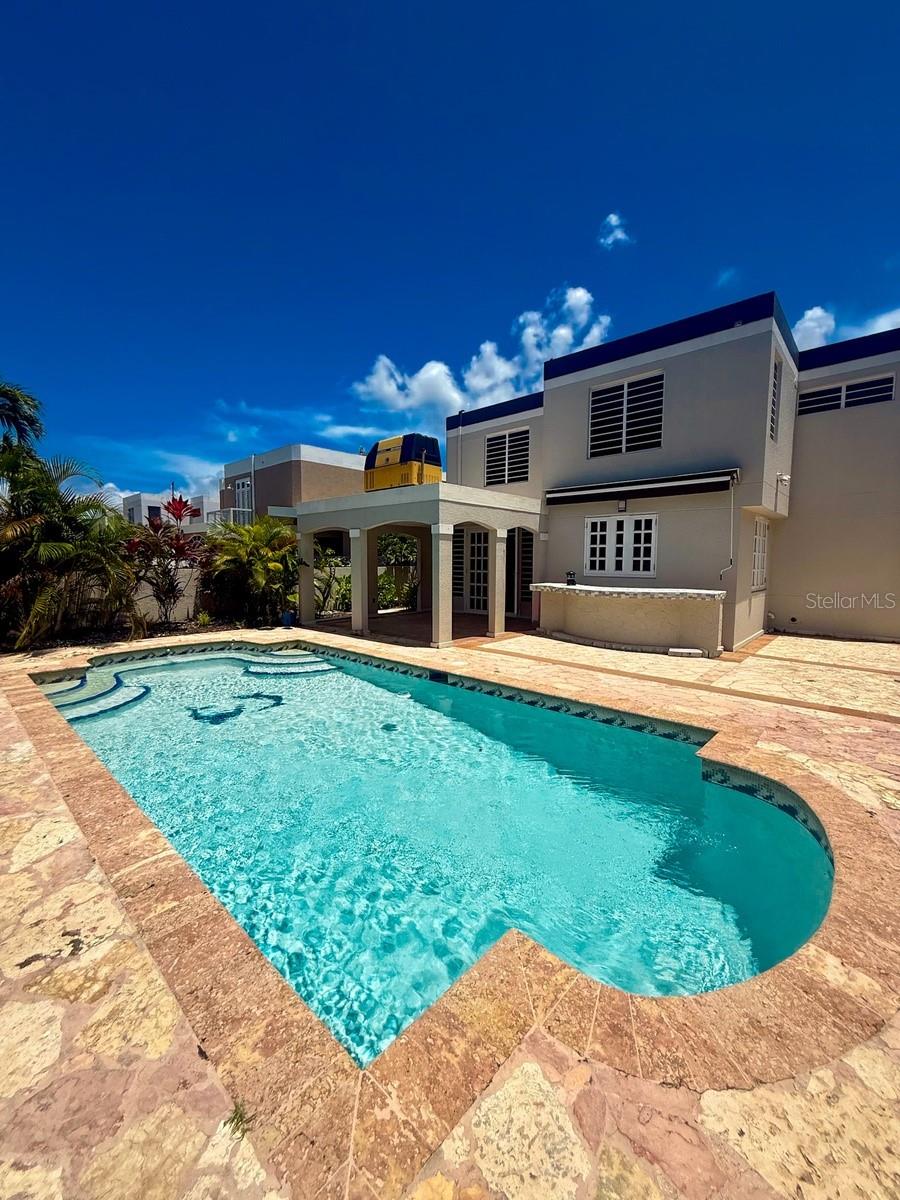 4 hab · 4 baños · TOA BAJA — foto 4