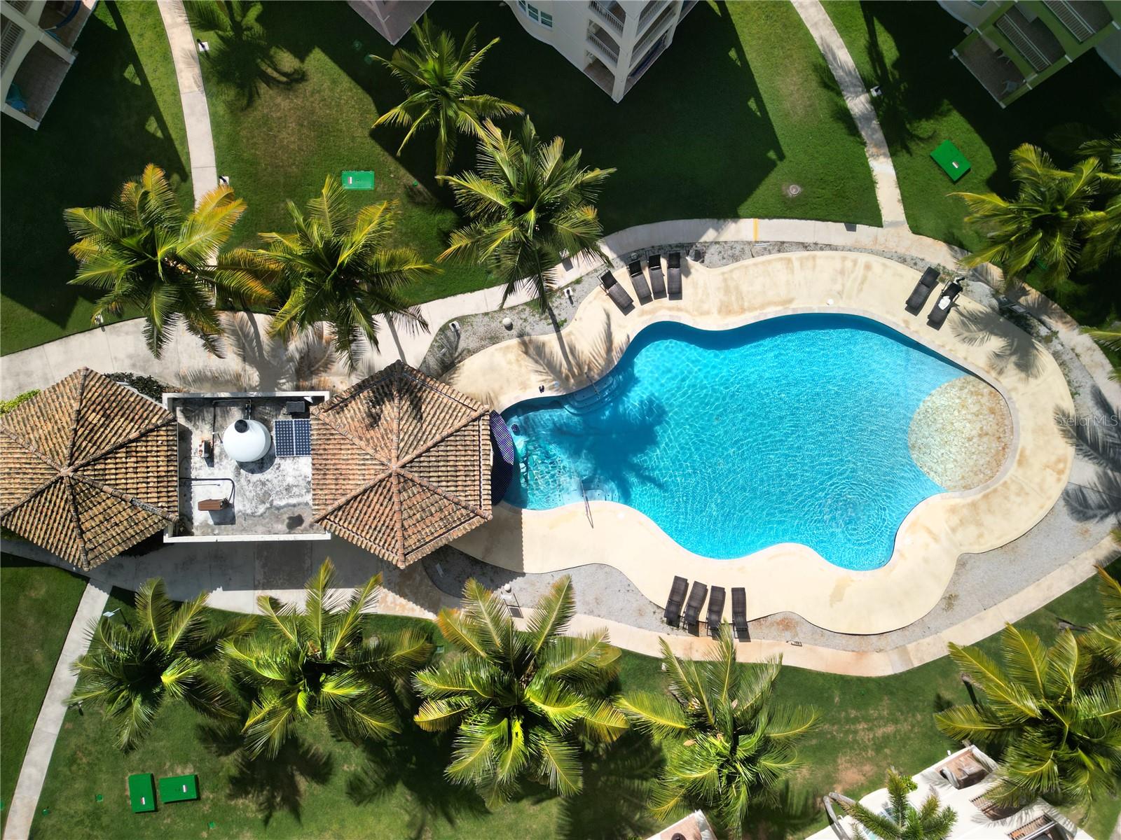 4 hab · 3 baños · ISABELA