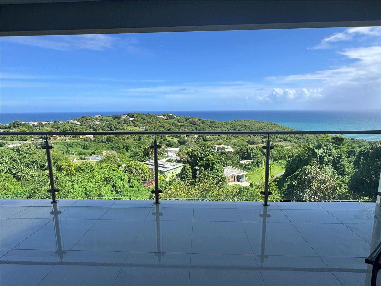 3 hab · 3 baños · YABUCOA — foto 6